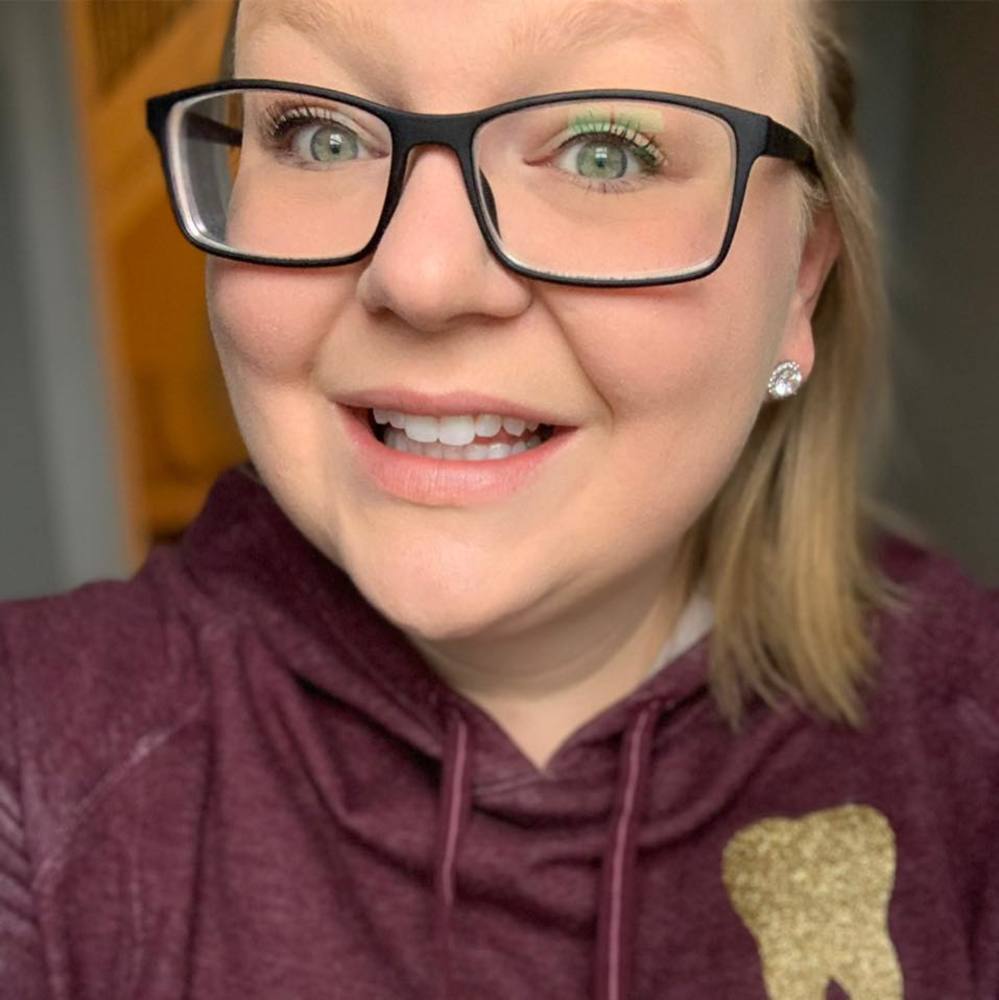 Meet your Posher, Holly